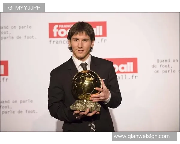 传奇足球球星的荣耀与足迹：从巅峰到传世的传奇之路